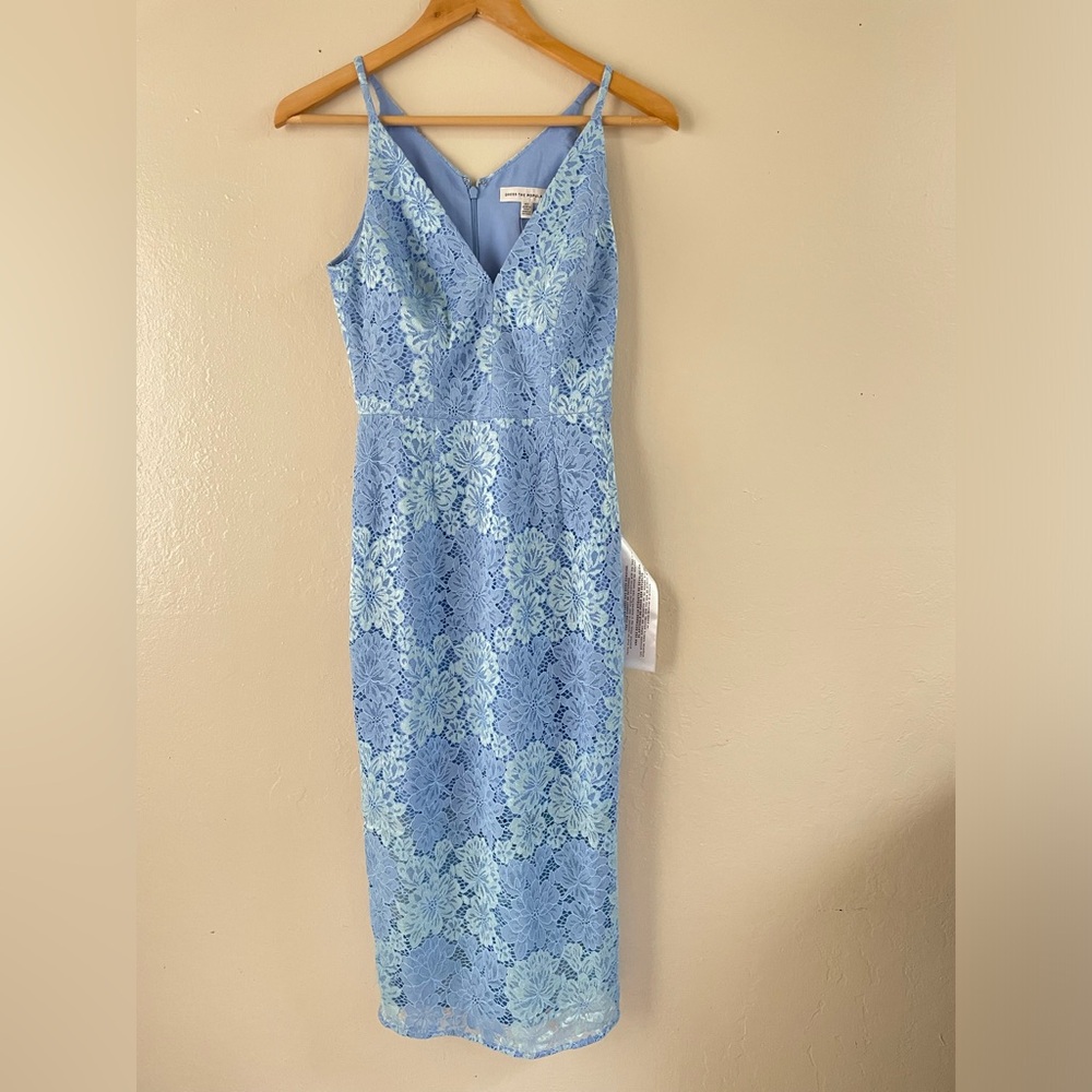 Dress the population blue lace overlay bodycon midi dress